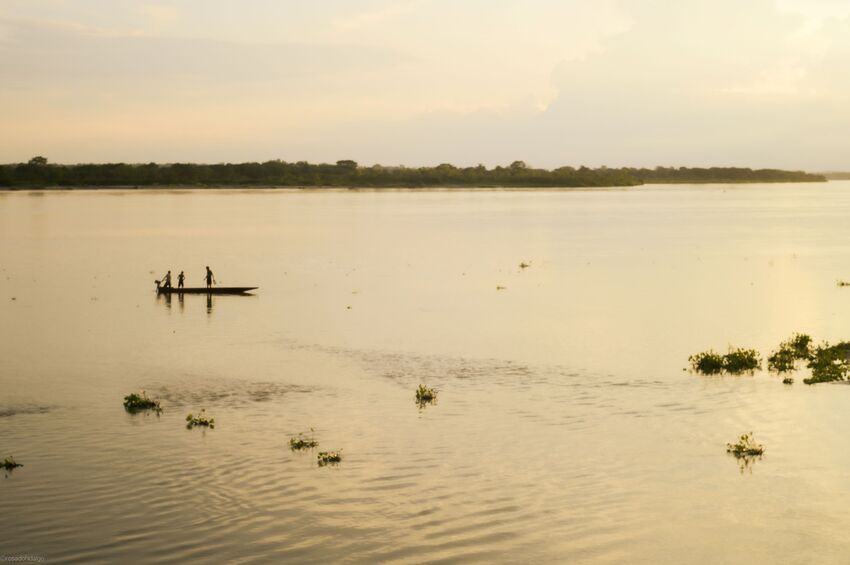 Finding common ground proved essential during a two-year dialogue with the Barbacoas fishermen to phase out the use of liso, an unsustainable fishing technique. Credit: FBC