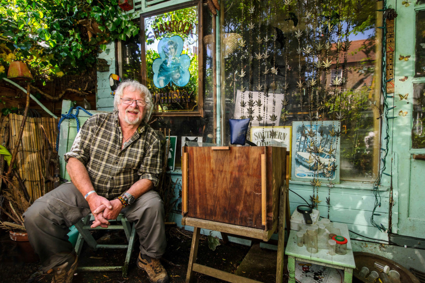 Bill in his garden © Simon Jacobs